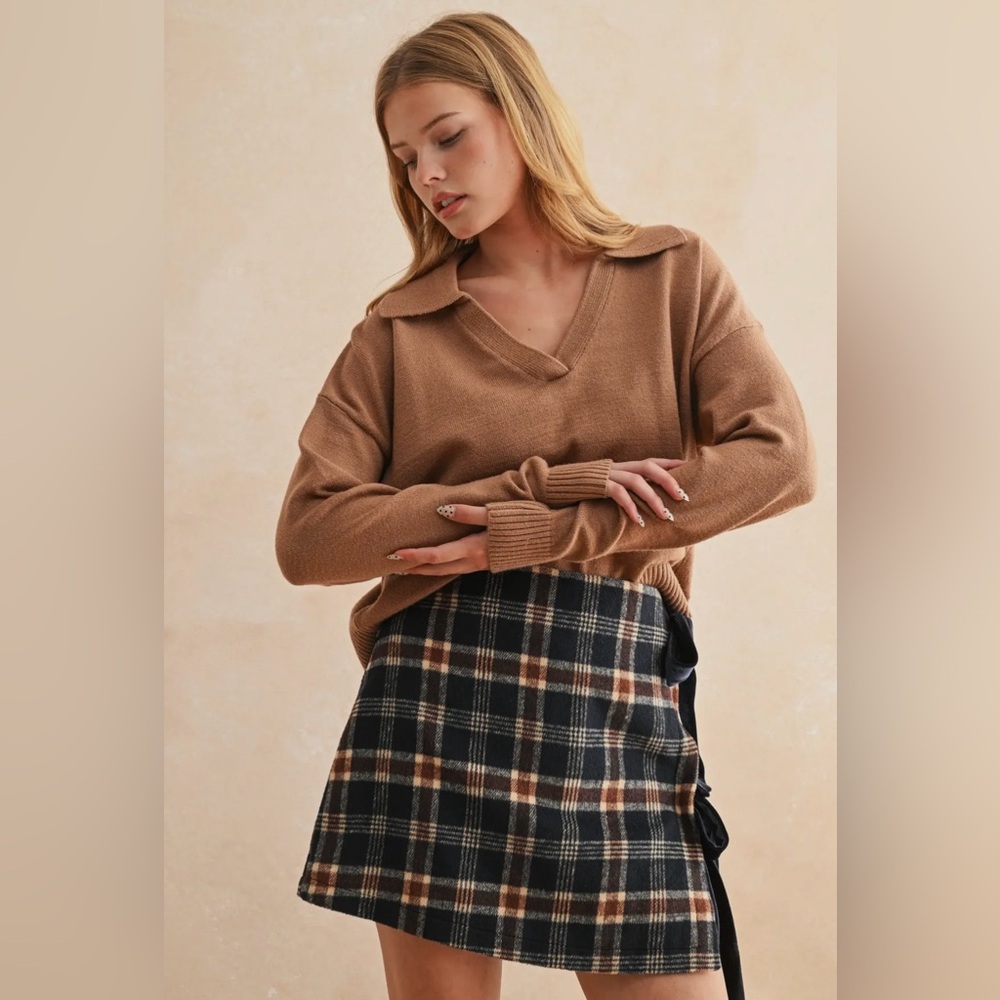 Miou Muse Camel V-Neck Sweater with Collar